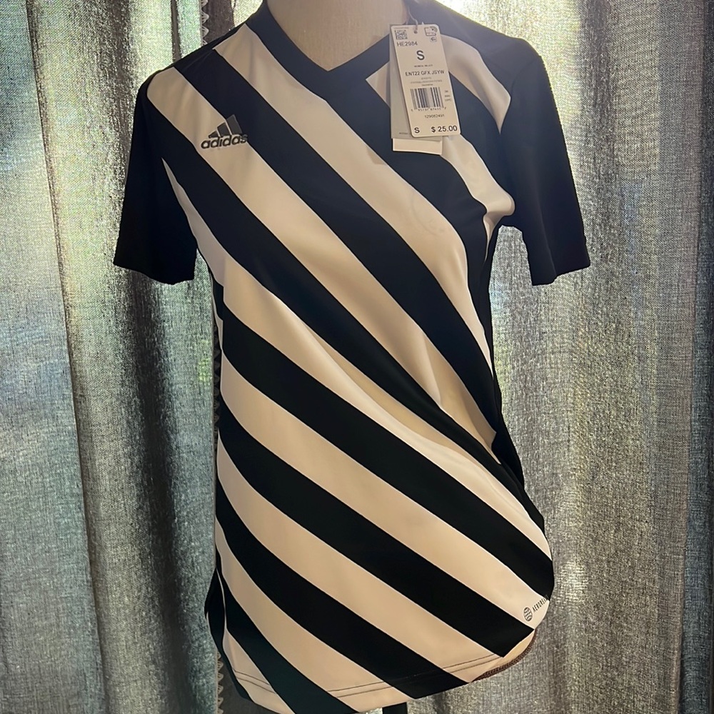 Brand new Adidas women size Small. Sporty jersey top! Climate control.
